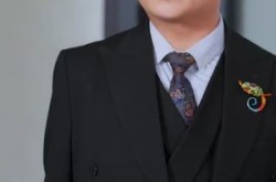 《职业医生开局一个医疗修改器》(80集) 医疗短剧免费在线看全集