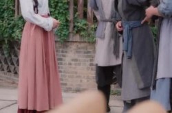 《穿越反派，洗白救全家：反派怎么啦》(65集) 穿越短剧全集免费高清观看