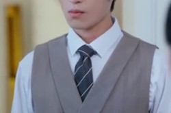 《反派幼崽总在帮我攻略他爹》(80集) 穿越短剧全集在线免费观