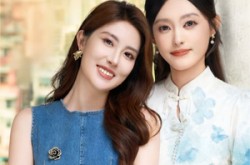 《顶流，她人设崩塌了》(56集) 娱乐短剧全集在线免费看