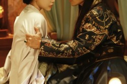 《皇后赐宠》(22集) 宫斗短剧全集免费看