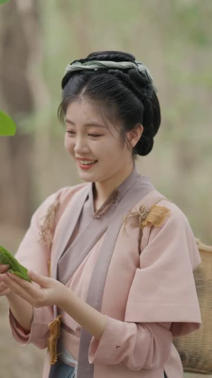 灾荒年小农女有满仓鱼肉（95集）精彩的网络短剧