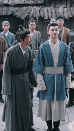 全族扶我青云志,我赠族人紫衣袍(80集) 全族扶我青云志,我赠族人紫衣袍(80集)直接看到大结局的短剧