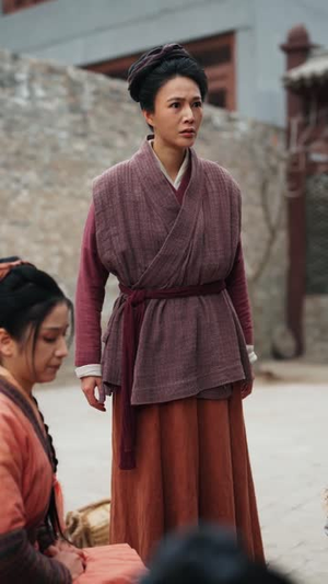 穿成刁蛮婆婆后，儿媳疯抢给我养老（80集）每天更新短剧一起来追吧